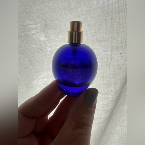 Two bottles Taylor swift wonderstruck perfume! Used look in description - Picture 3 of 3